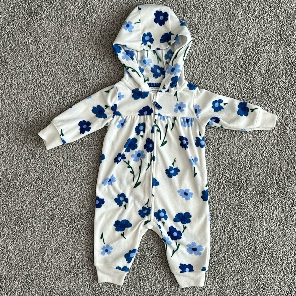 Carter’s Baby Girl Fleece Hooded Zipper One Piece - size 3 months
